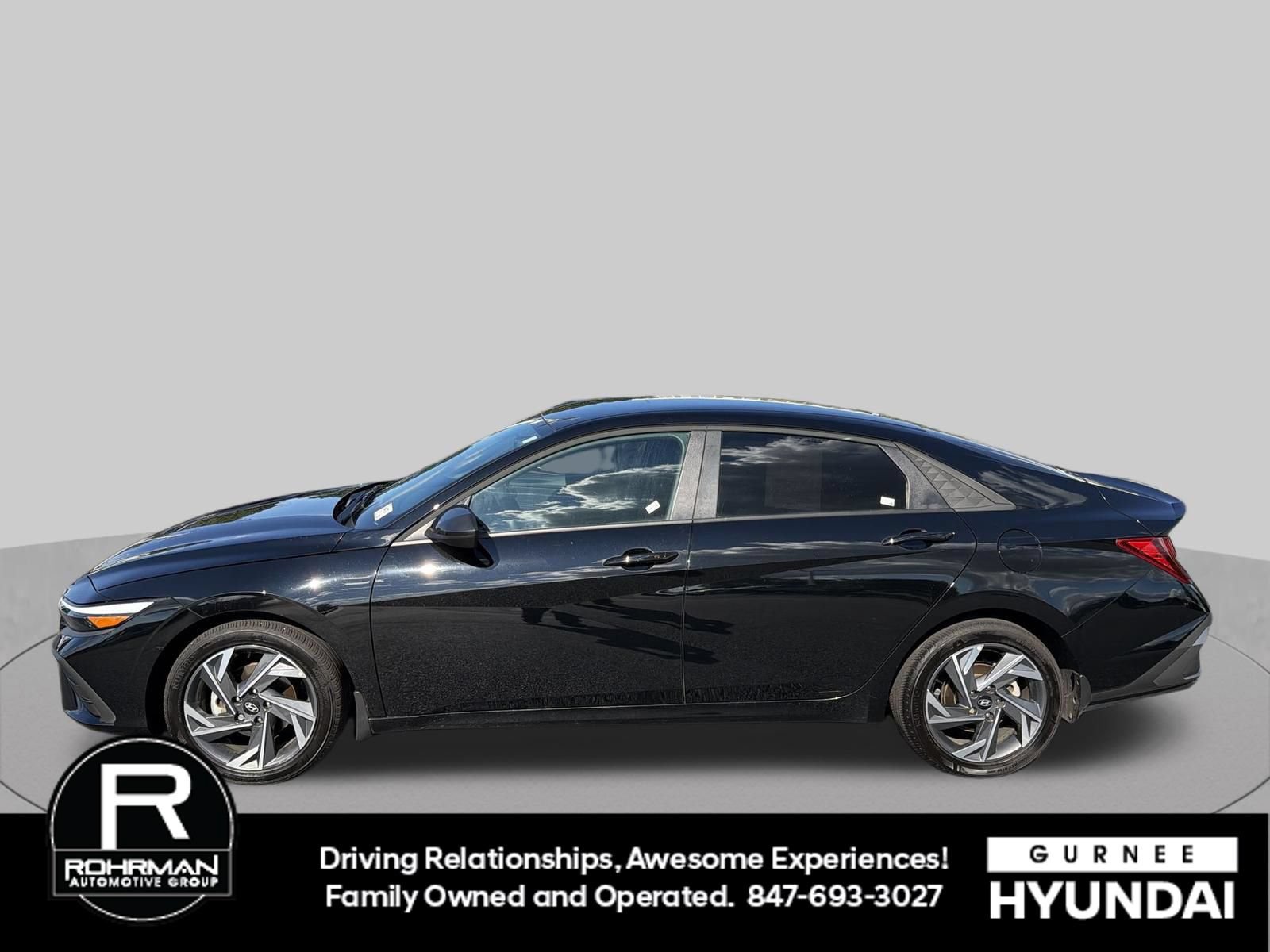 Used 2025 Hyundai Elantra Sport FWD image 5