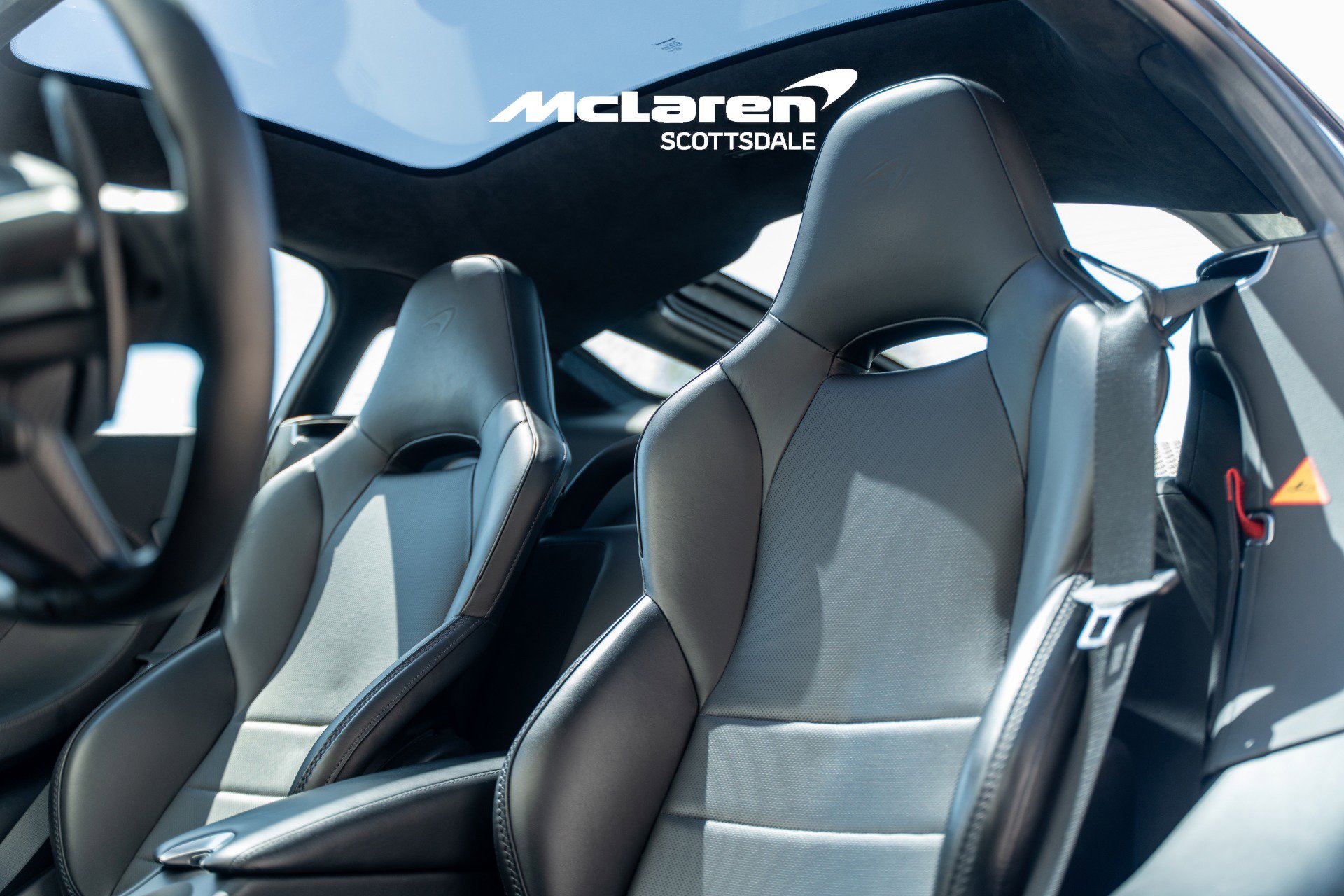 Used 2023 McLaren GT RWD image 11