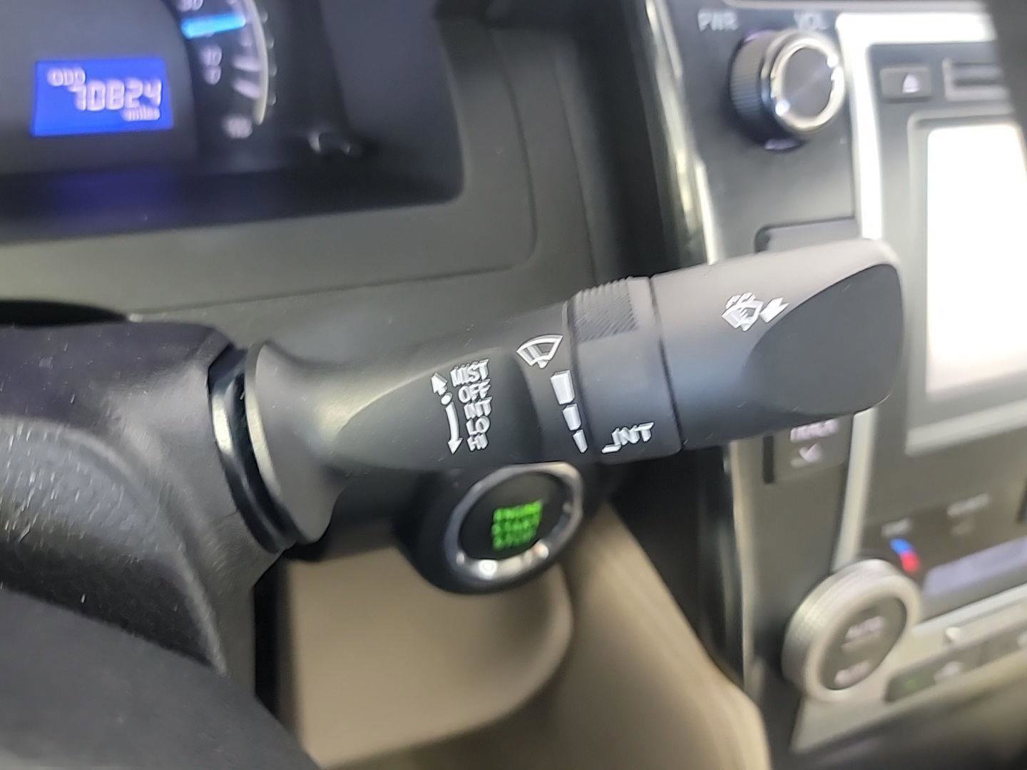 Used 2012 Toyota Camry XLE w/ Leather Pkg FWD image 26