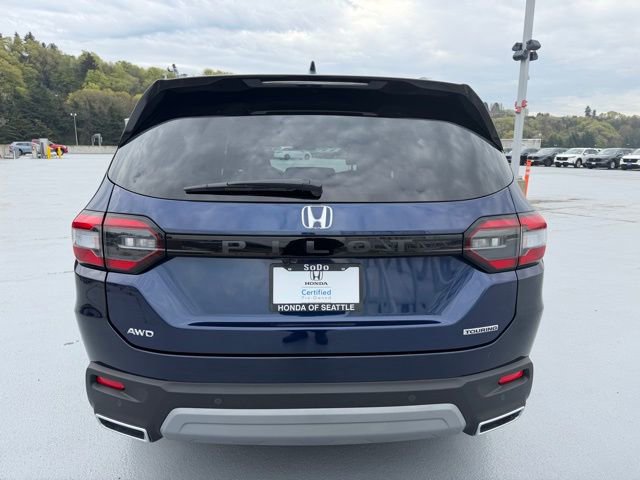 Certified 2025 Honda Pilot Touring image 8