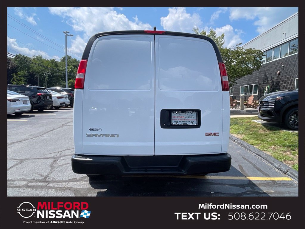 Used 2023 GMC Savana 2500 w/ Driver Convenience Package RWD image 4