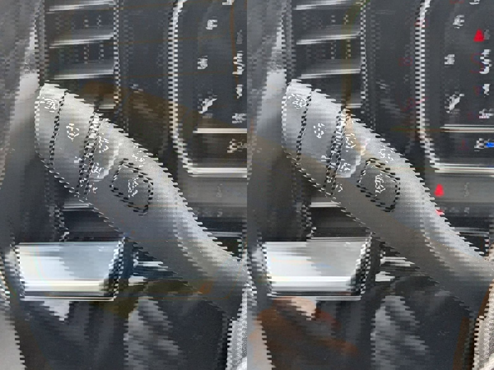 New 2025 GMC Sierra 2500 SLT w/ SLT Premium Package image 15