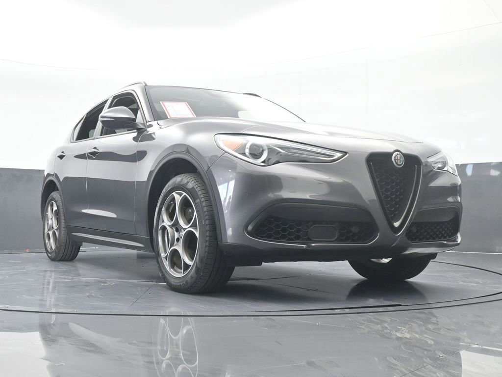 Used 2023 Alfa Romeo Stelvio Sprint image 66