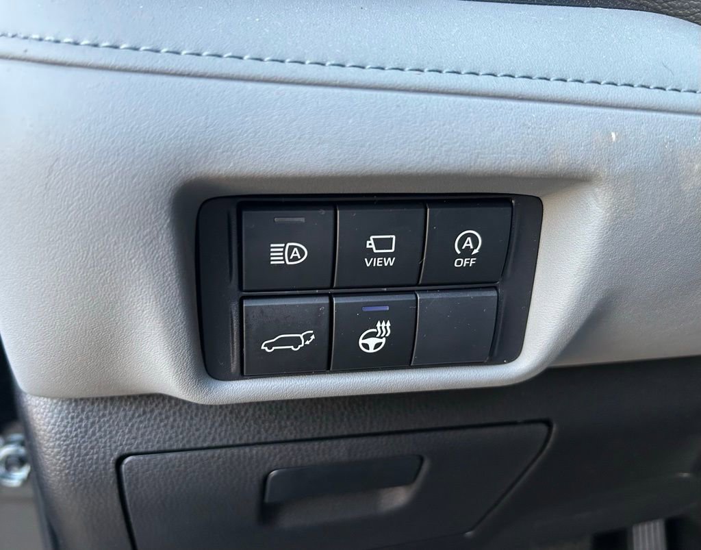 Certified 2025 Toyota Highlander Limited image 19