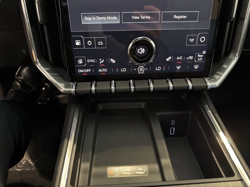 New 2025 GMC Acadia Elevation w/ Elevation Premium Package AWD/4WD image 28