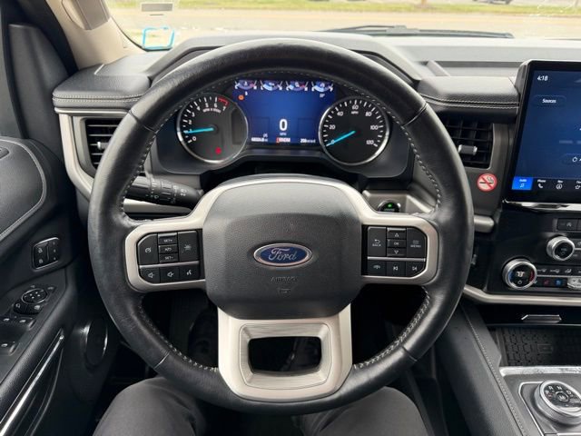 Used 2024 Ford Expedition Max XLT image 19