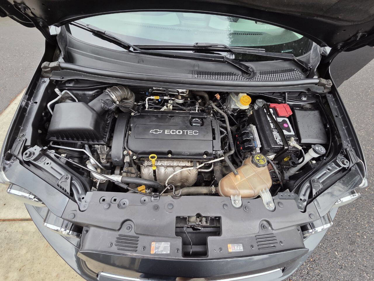 Used 2014 Chevrolet Sonic LT image 11