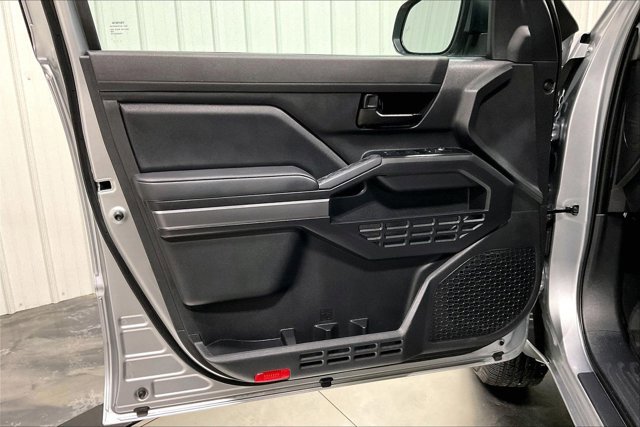 Certified 2024 Toyota Tacoma SR5 AWD/4WD image 23