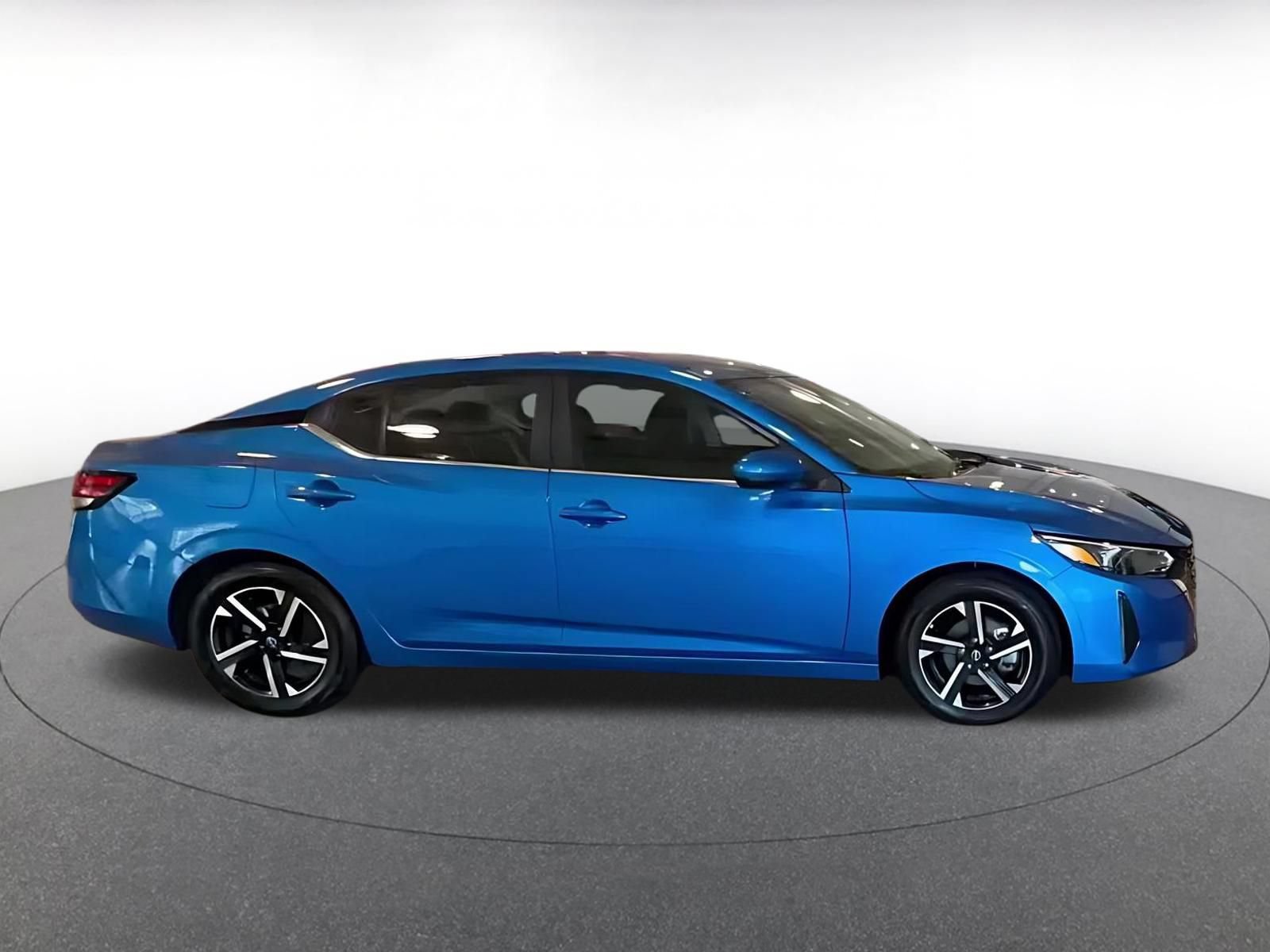 Used 2025 Nissan Sentra SV FWD image 13