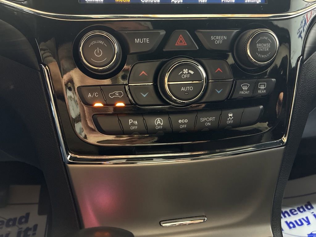 Used 2021 Jeep Grand Cherokee Laredo X image 19