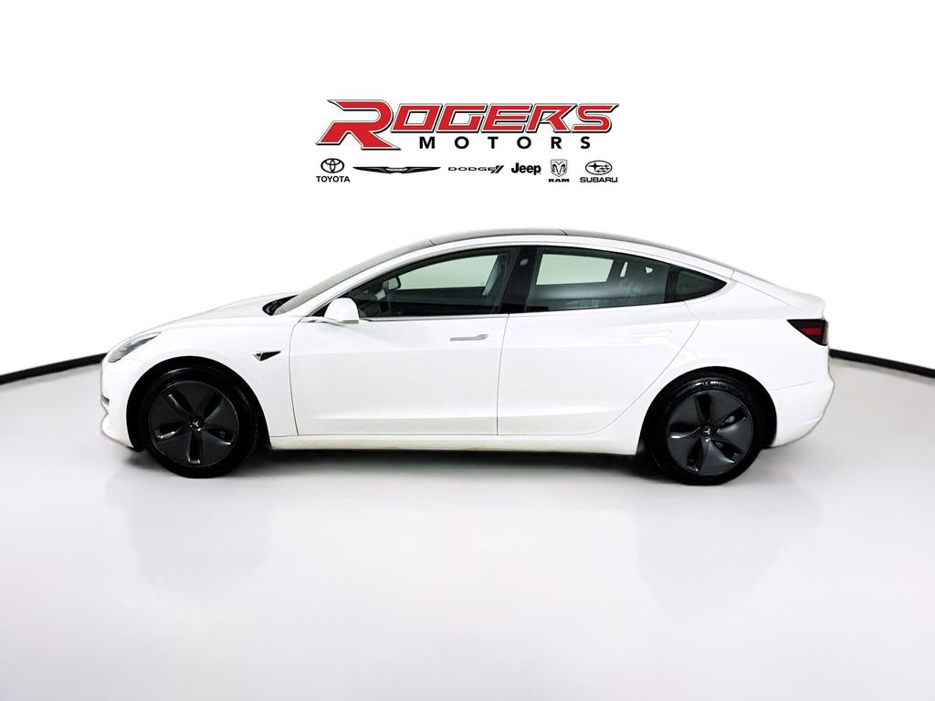 Used 2020 Tesla Model 3 Standard Range RWD image 4