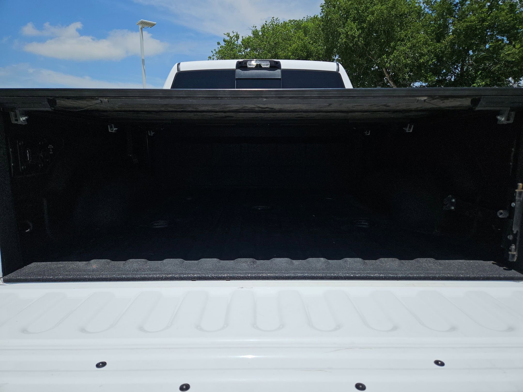 Used 2025 RAM 2500 Limited AWD/4WD image 24