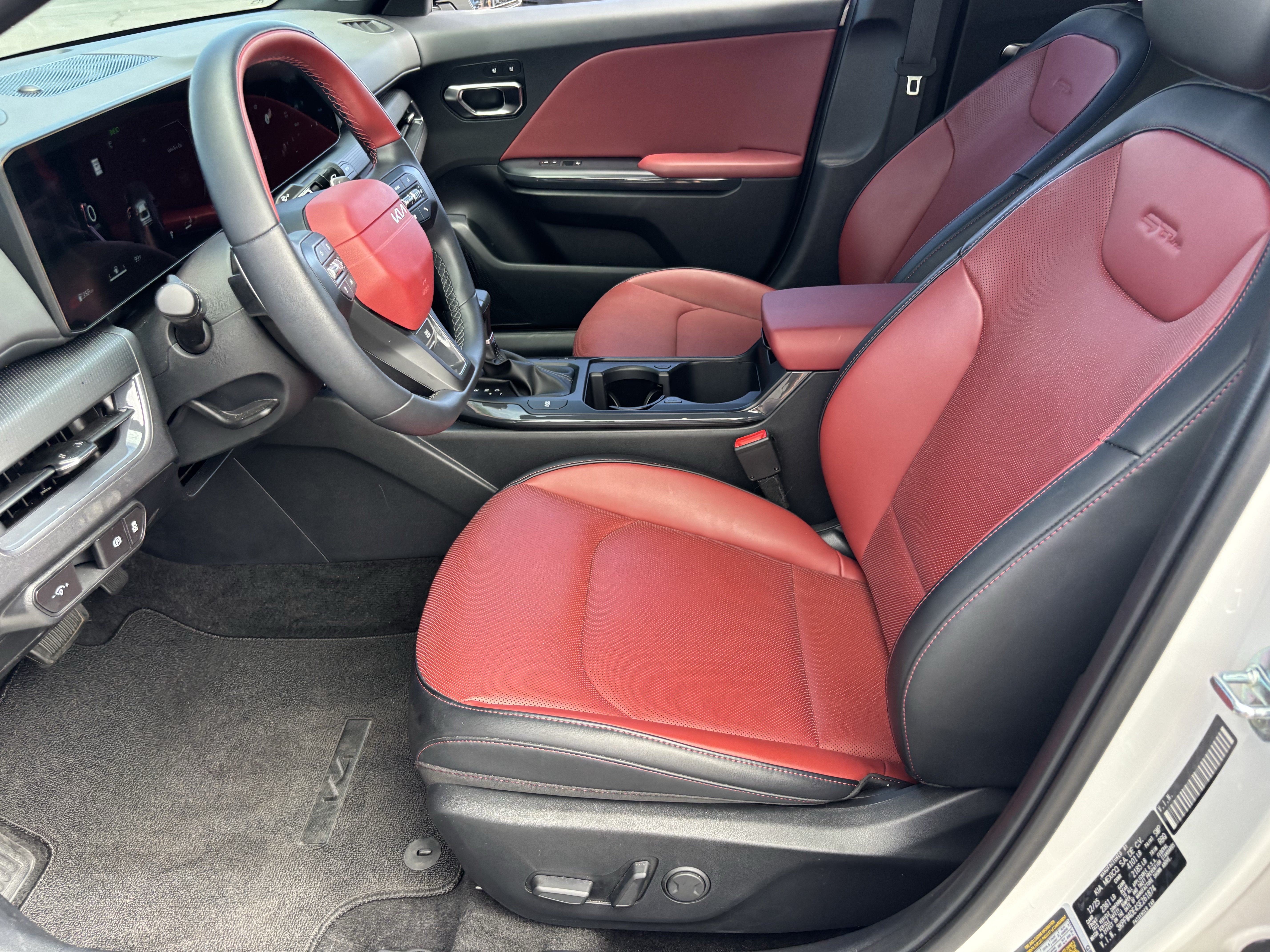 Certified 2025 Kia K4 GT-Line w/ GT-Line Premium Package FWD image 18