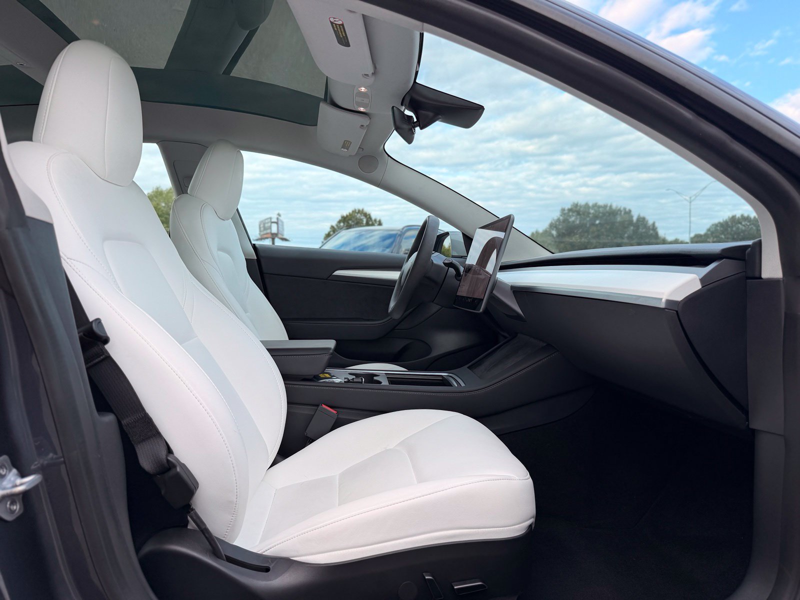 Used 2023 Tesla Model 3 Standard Range RWD image 24