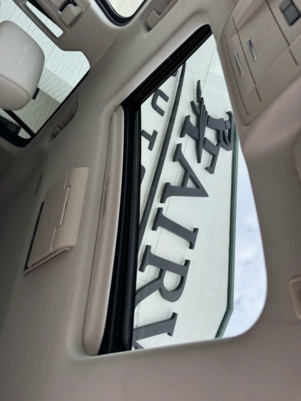 Used 2018 GMC Yukon Denali w/ Open Road Package RWD image 29