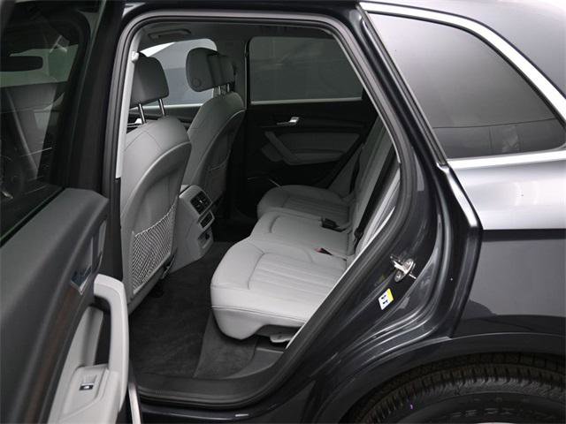 Used 2023 Audi Q5 2.0T Premium w/ Convenience Package image 29