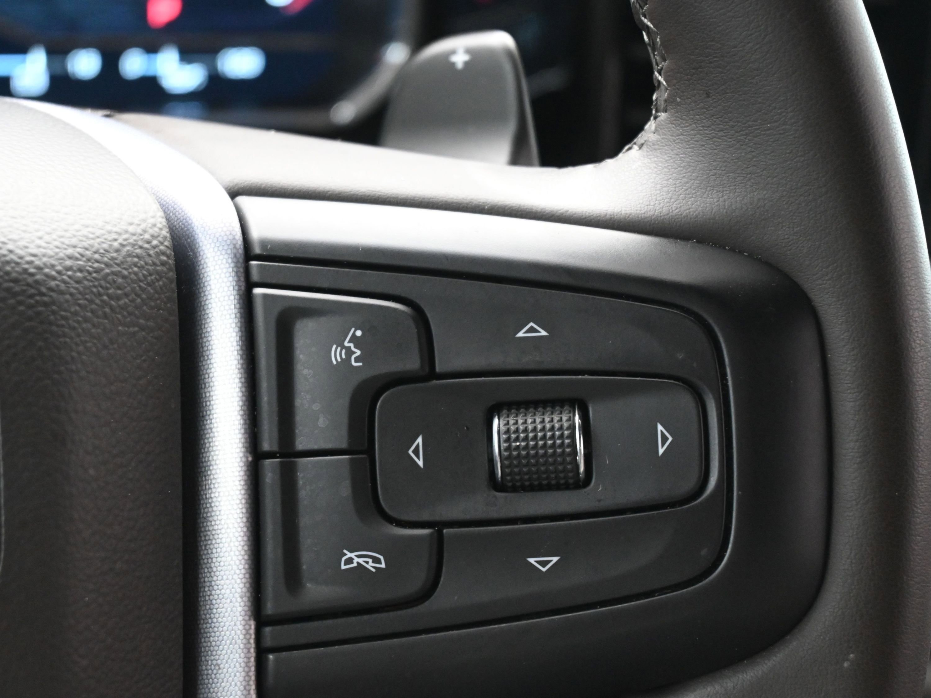 Used 2023 GMC Sierra 1500 SLT w/ SLT Premium Package image 28