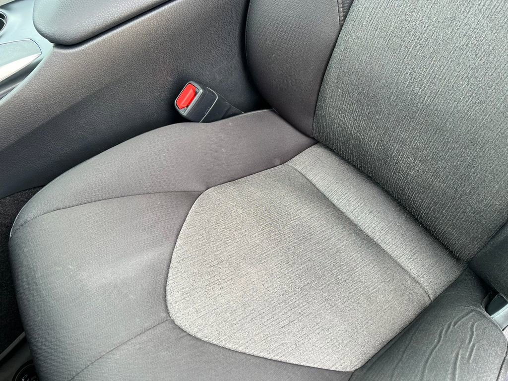 Used 2019 Toyota Camry LE w/ Convenience Package image 12