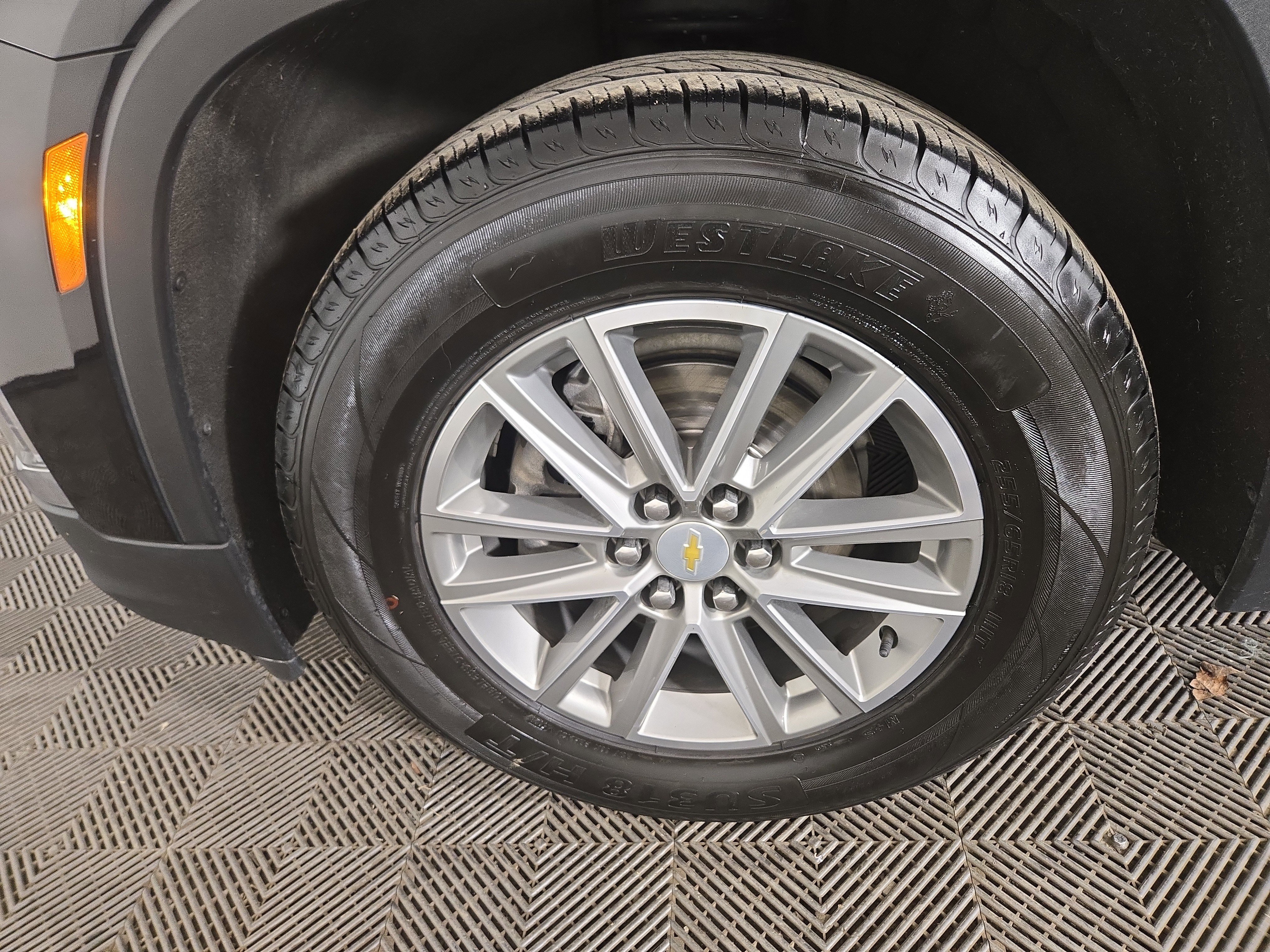 Certified 2023 Chevrolet Traverse LT w/ LPO, Floor Liner Package image 37