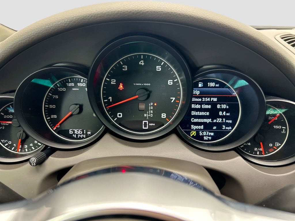 Used 2018 Porsche Cayenne image 33