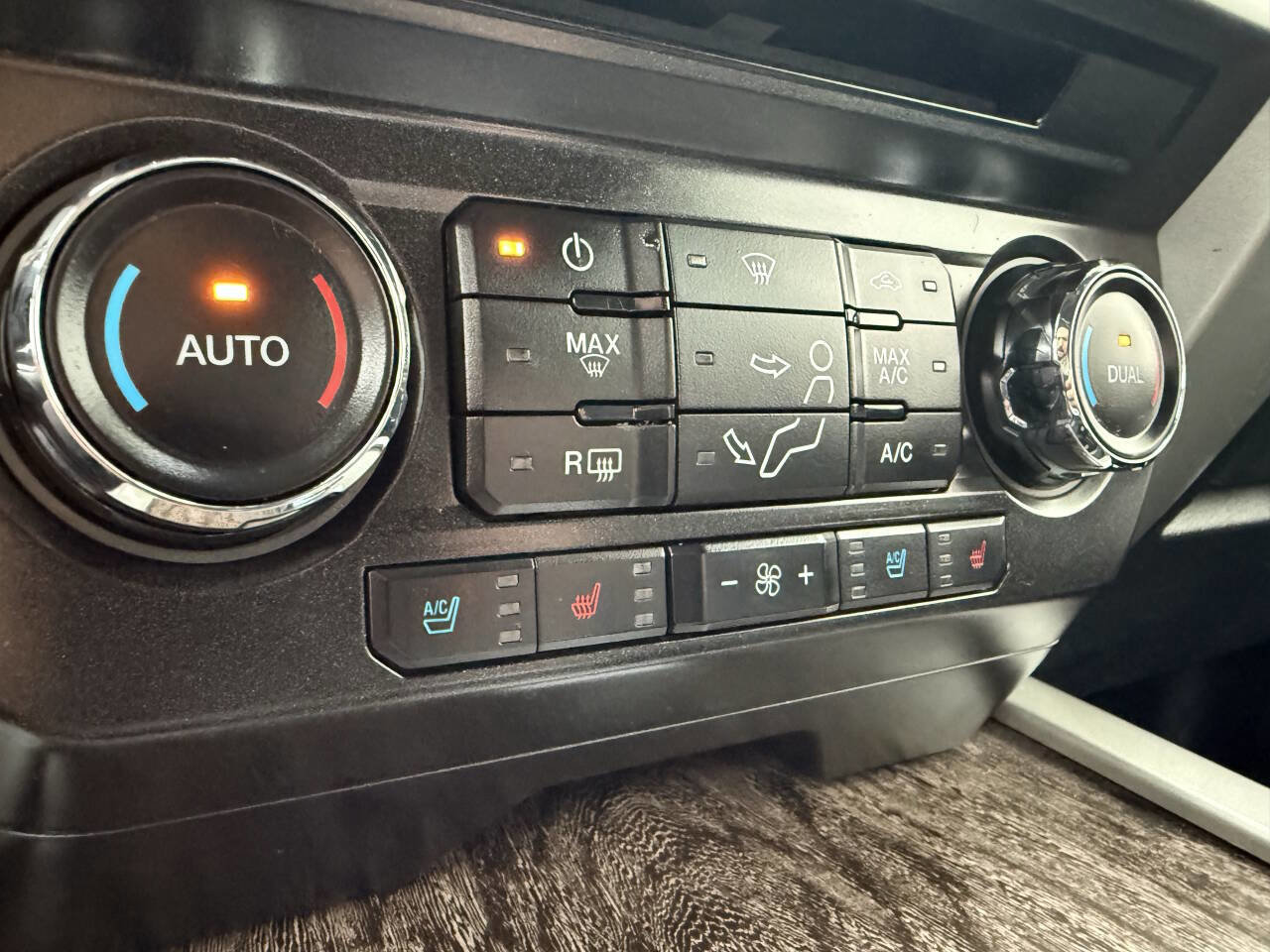 Used 2017 Ford F350 Lariat w/ Lariat Value Package image 26