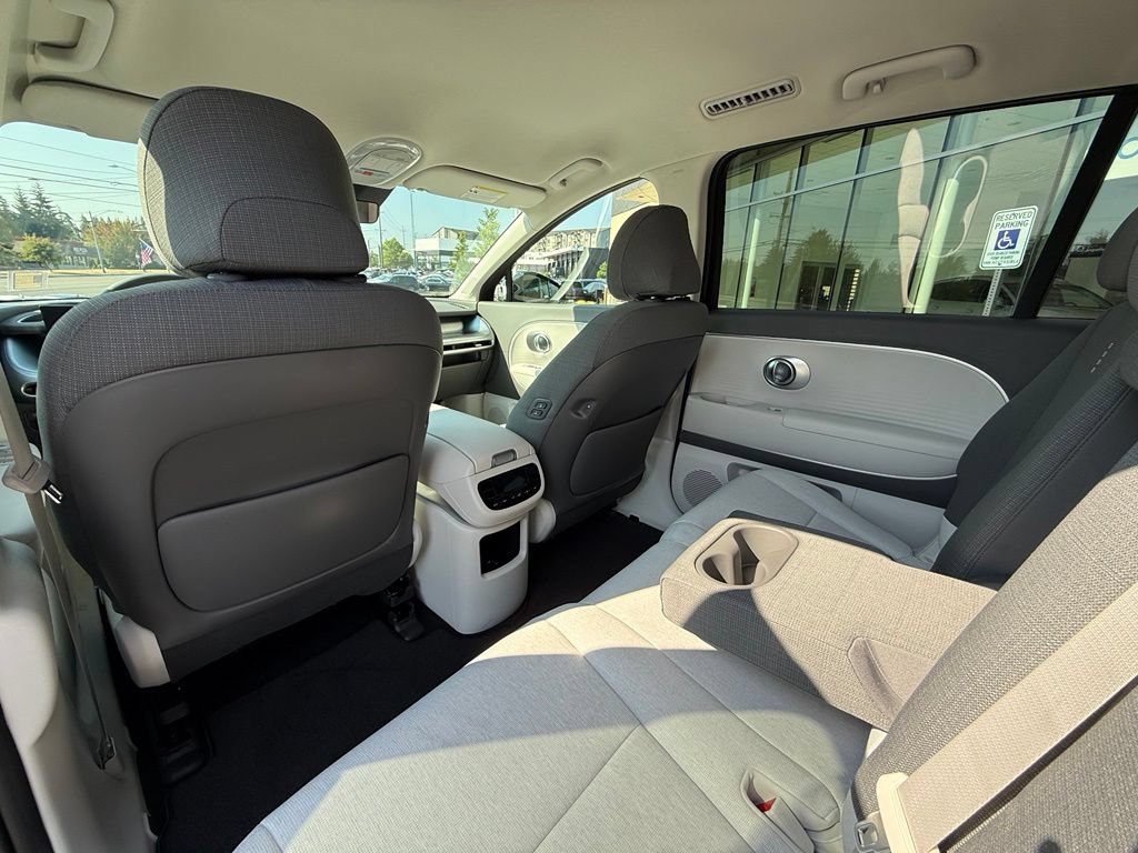 Certified 2026 Hyundai Ioniq 9 SE AWD/4WD image 16