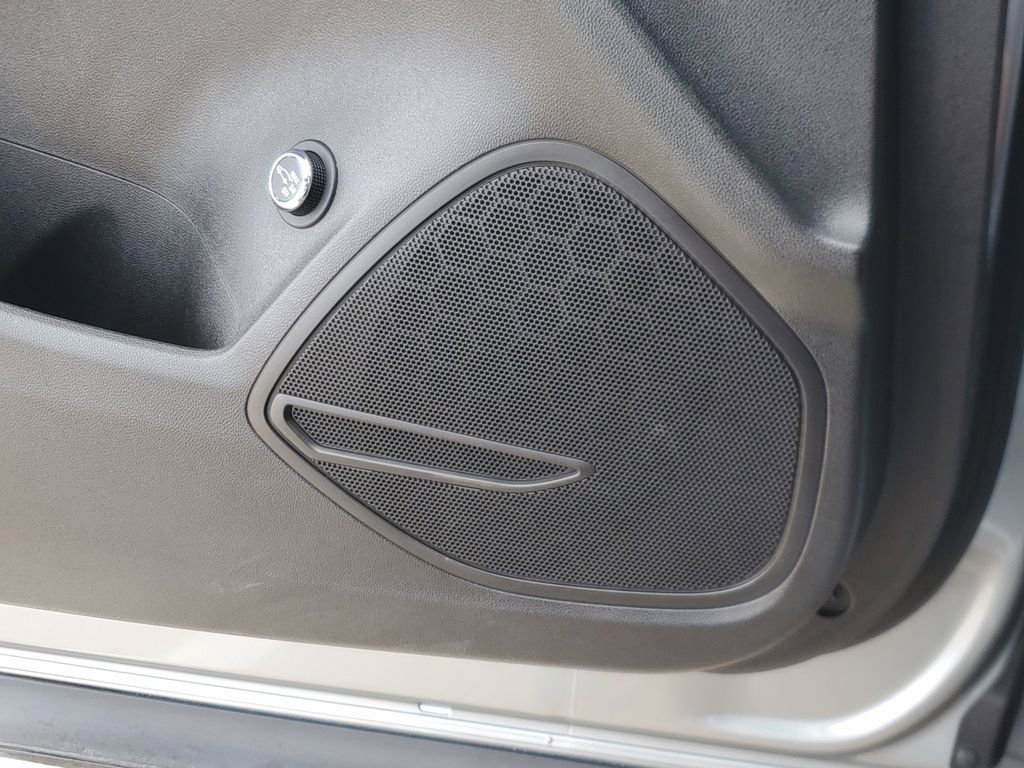 Used 2023 Buick Envision Essence w/ Sport Touring Package image 29