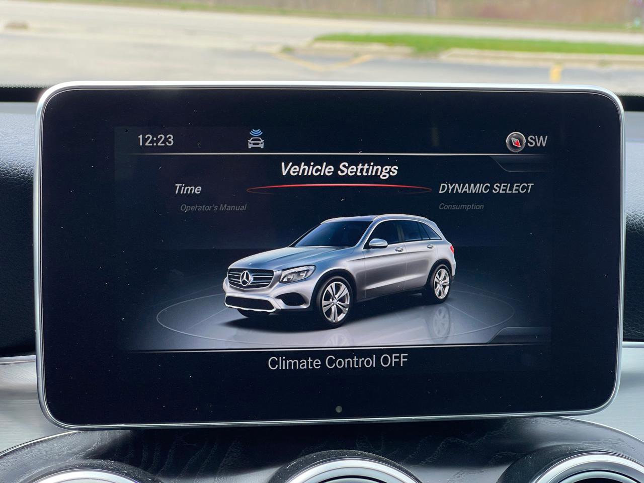 Used 2019 Mercedes-Benz GLC 300 4MATIC image 23