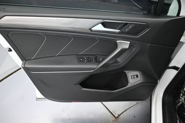 Used 2022 Volkswagen Tiguan SE FWD image 26