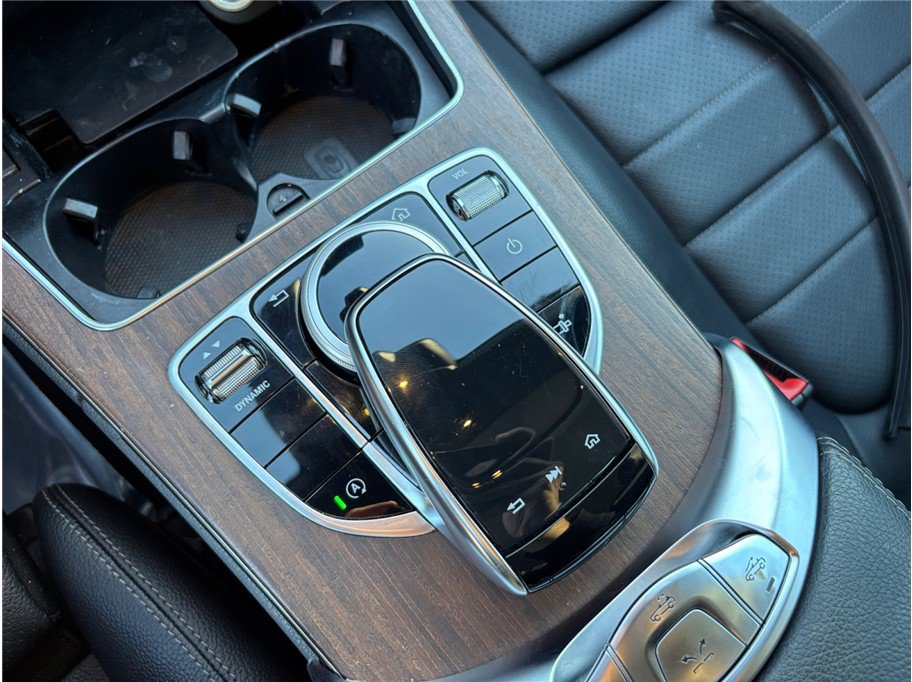 Used 2020 Mercedes-Benz C 300 4MATIC Cabriolet image 34