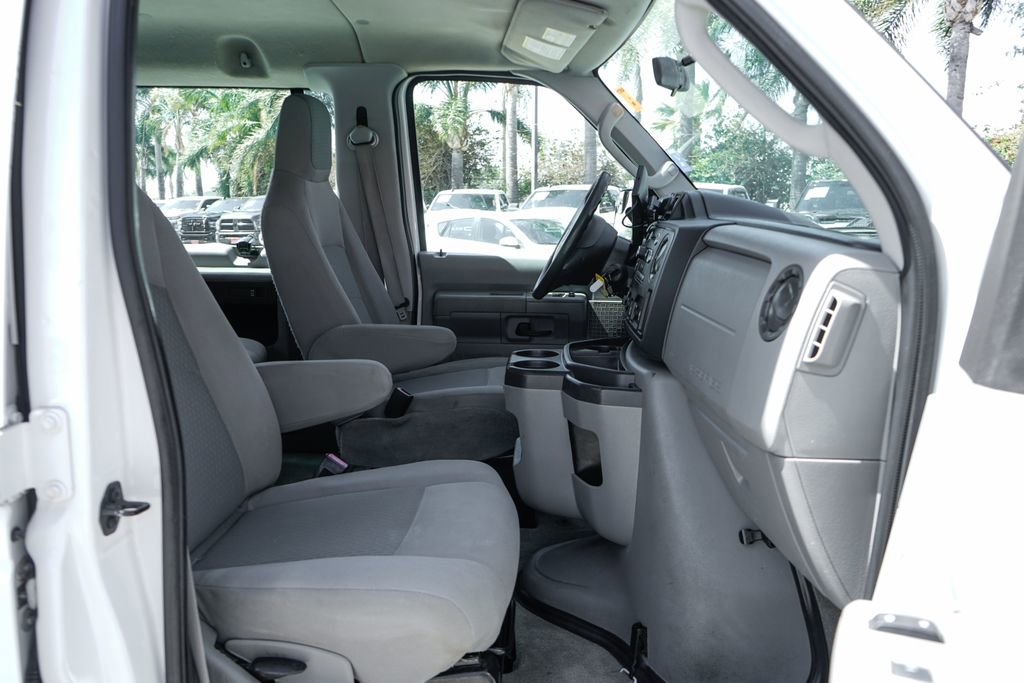Used 2014 Ford E-350 and Econoline 350 XLT RWD image 34