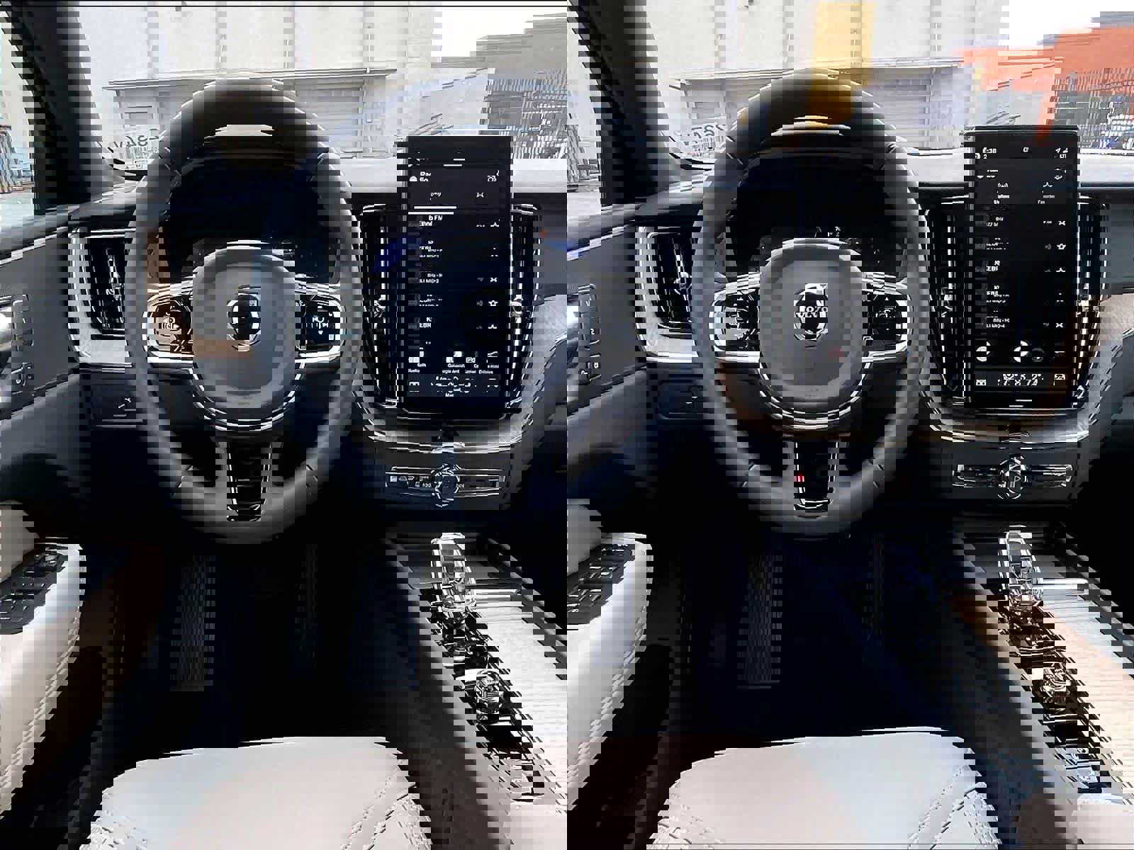 New 2026 Volvo XC60 B5 Plus w/ Protection Package Premier image 15