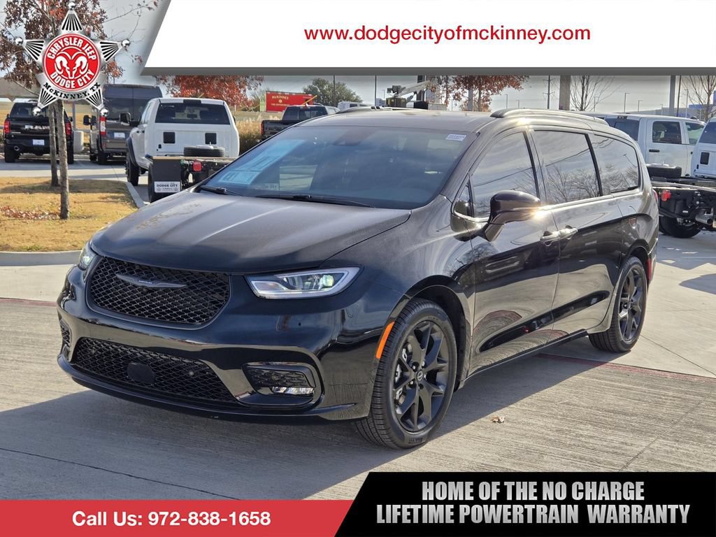 New 2026 Chrysler Pacifica Limited w/ S Appearance Package FWD image 1