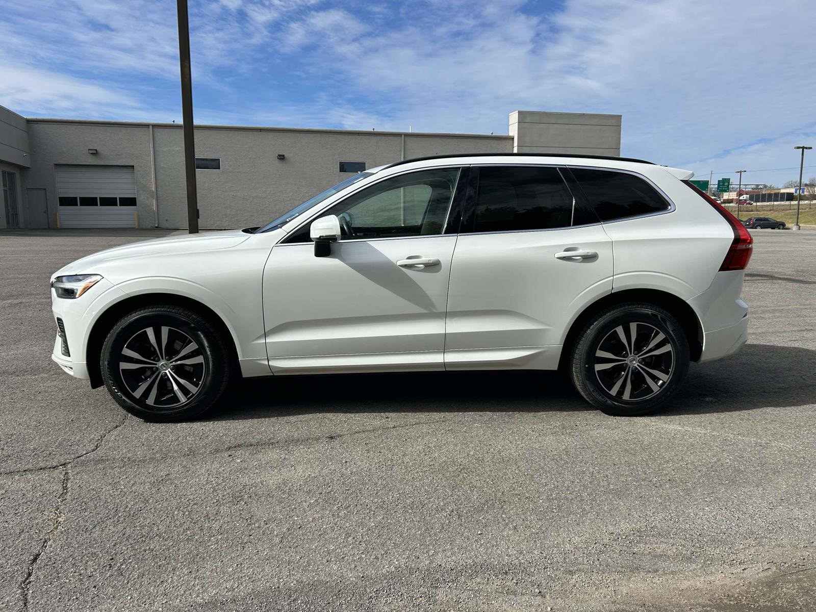 Certified 2023 Volvo XC60 B5 Core image 6