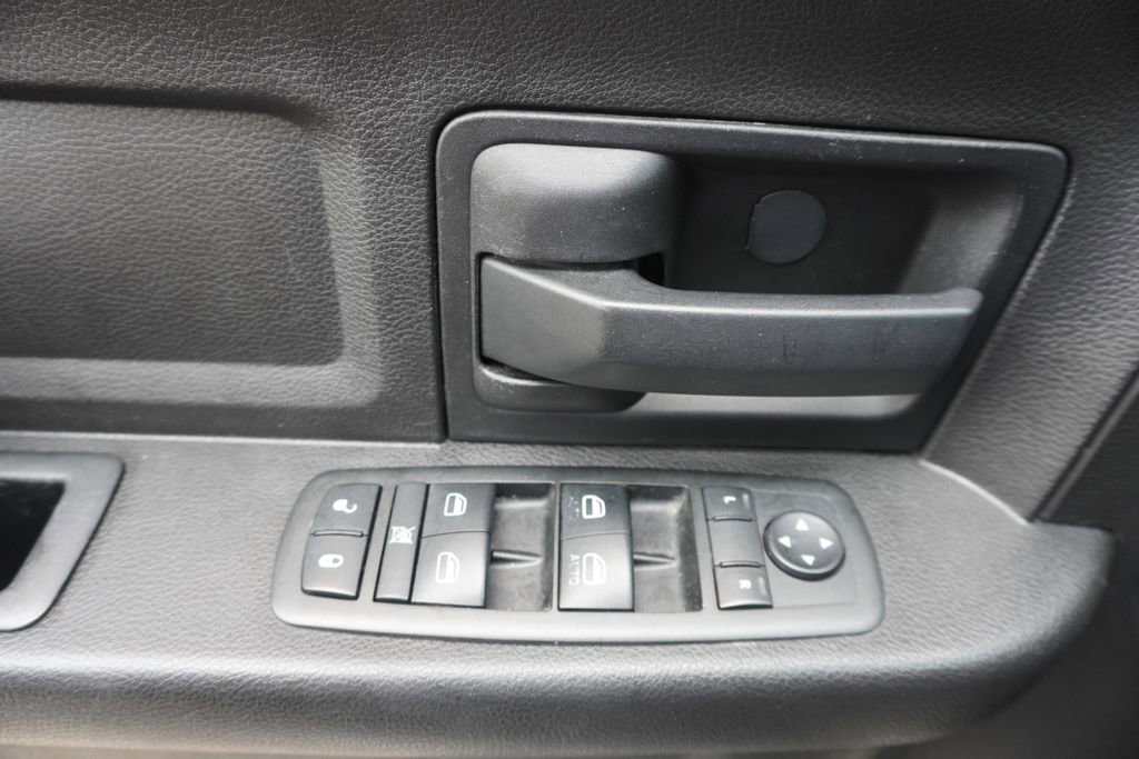 Used 2014 RAM 1500 Express AWD/4WD image 10