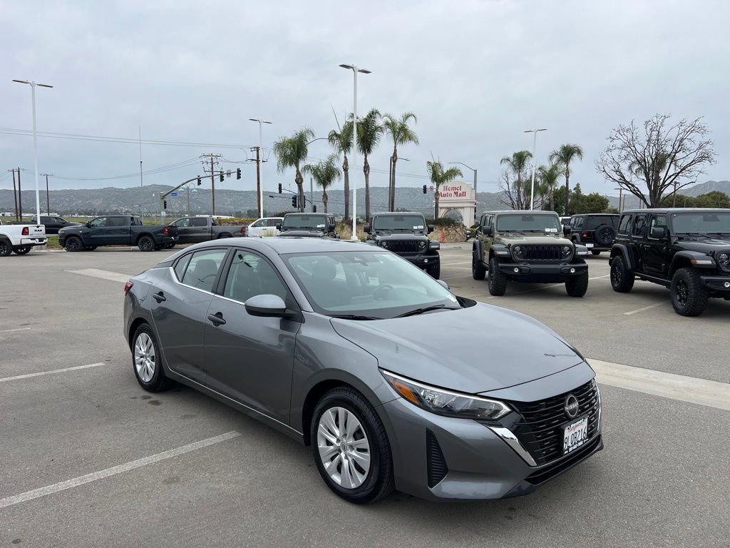 Used 2024 Nissan Sentra S image 2