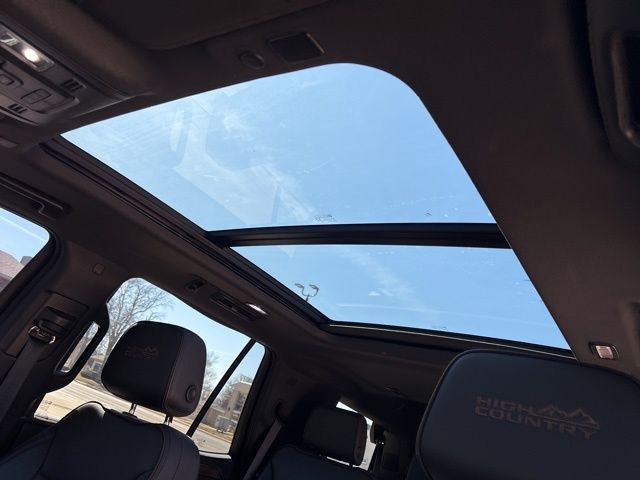 Used 2022 Chevrolet Tahoe High Country w/ Premium Package 2 image 30