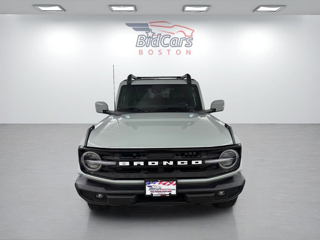 Used 2023 Ford Bronco Outer Banks image 2