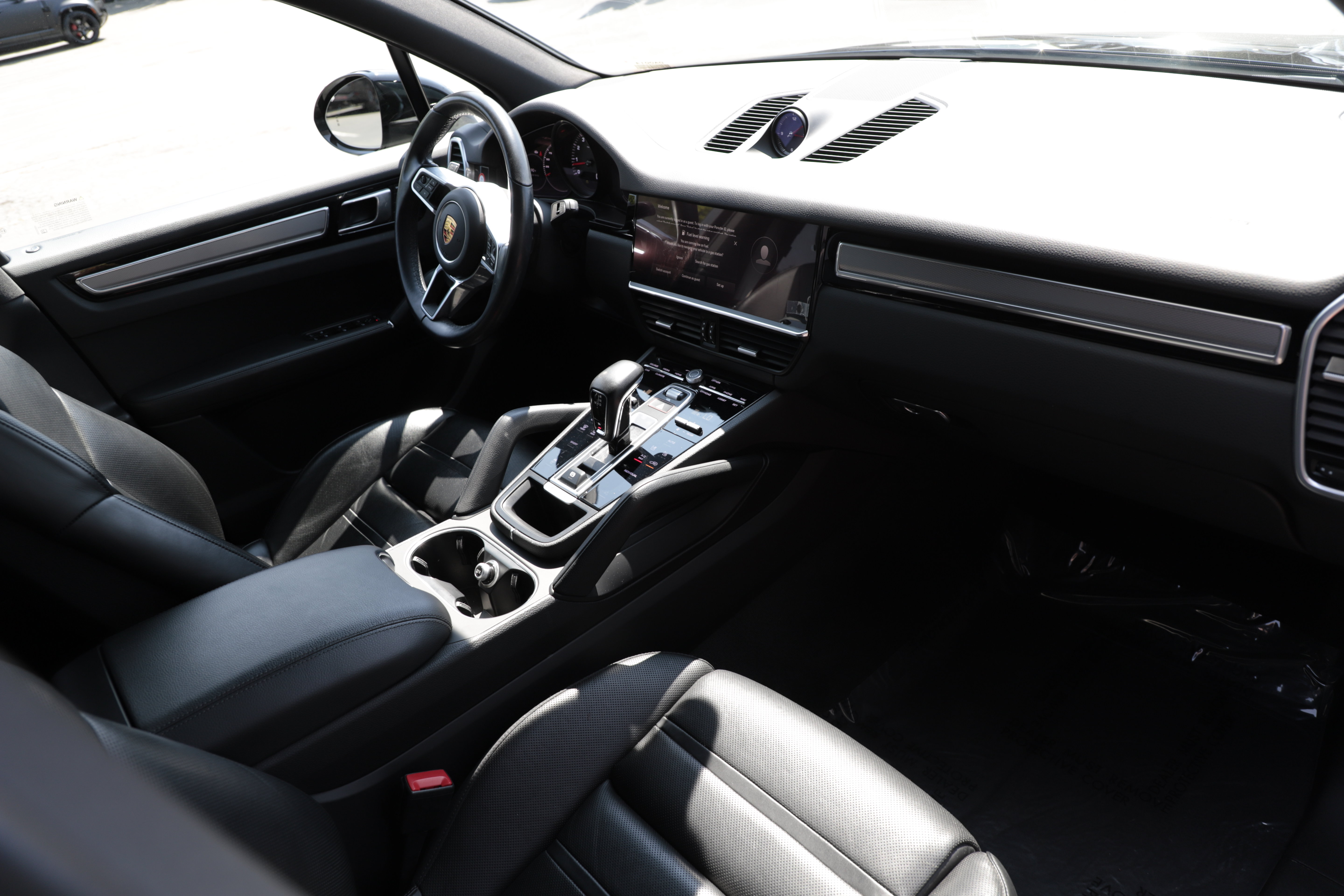 Used 2023 Porsche Cayenne Platinum Edition AWD/4WD image 8