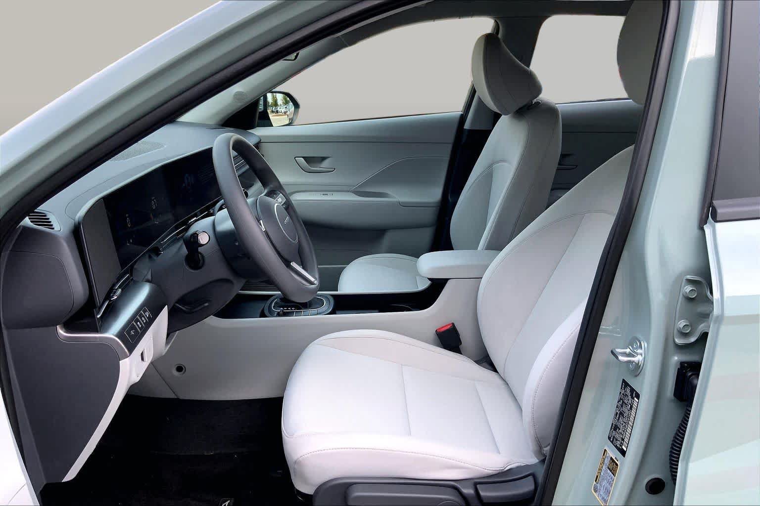 Used 2026 Hyundai Kona SE FWD image 8