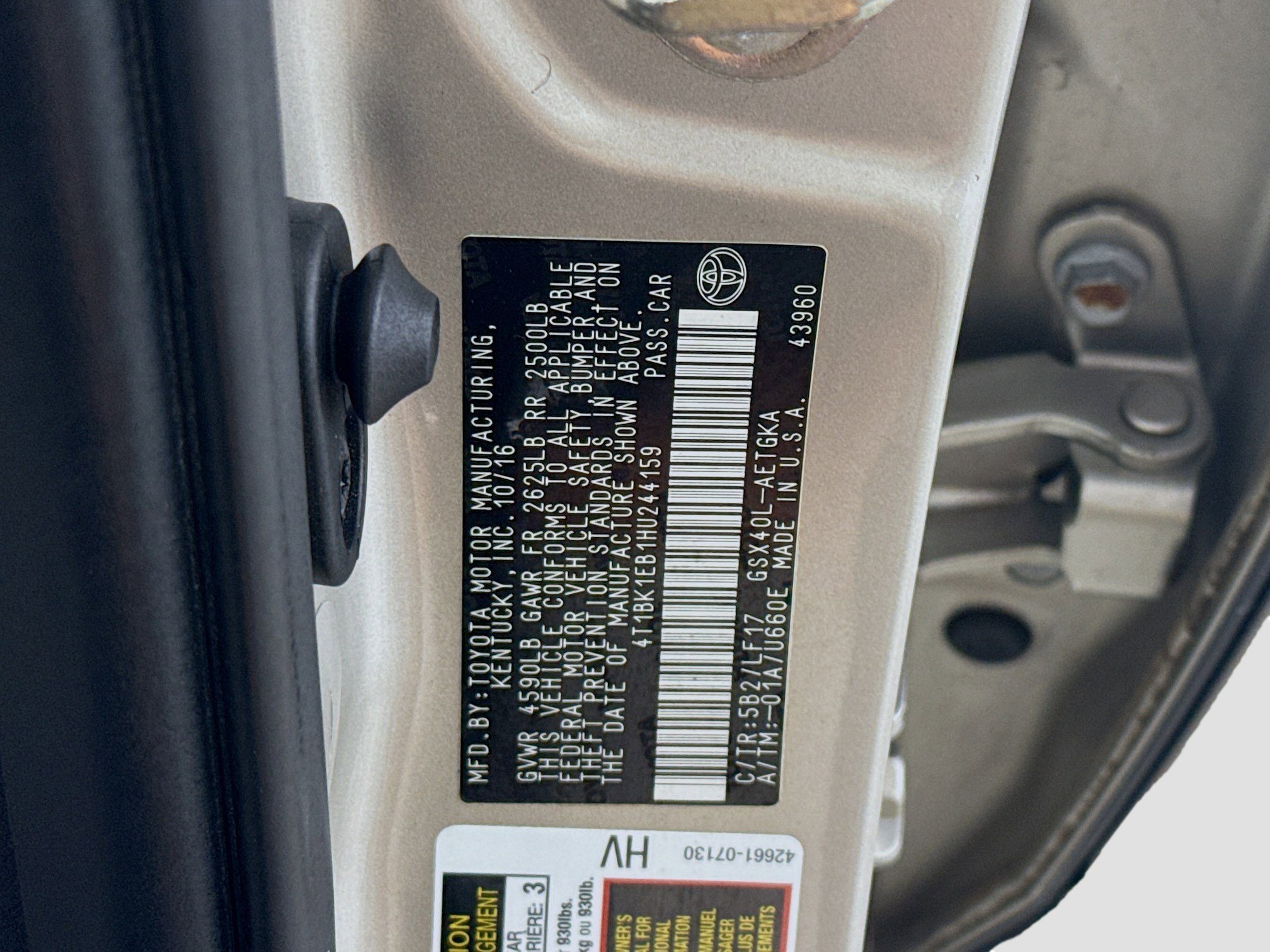 Used 2017 Toyota Avalon XLE image 40