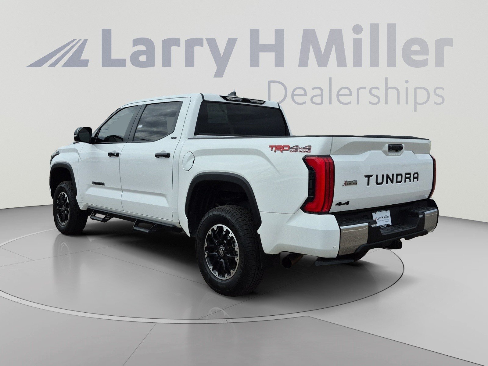 Used 2026 Toyota Tundra SR5 w/ TRD Off-Road Package AWD/4WD image 3