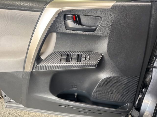 Used 2015 Toyota RAV4 LE FWD image 19