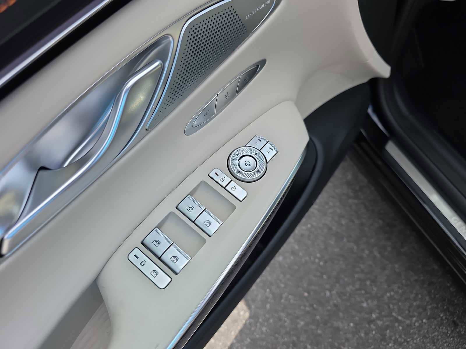 New 2026 Genesis GV70 3.5T Sport Prestige AWD/4WD image 17