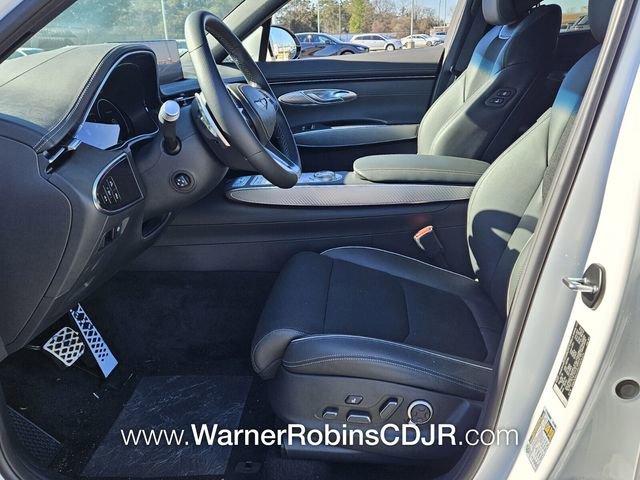 Used 2025 Genesis GV70 2.5T w/ Sport Prestige Package image 5