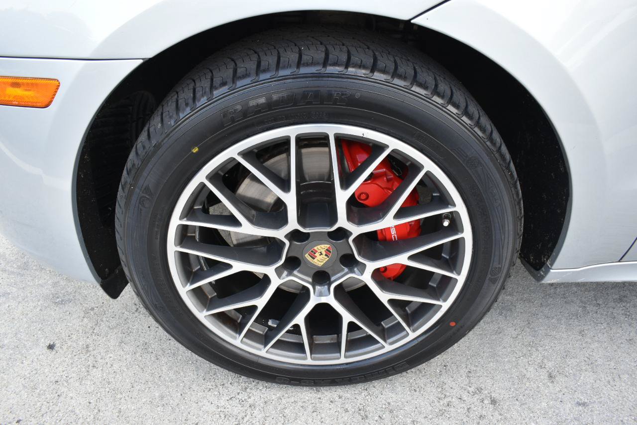 Used 2017 Porsche Macan GTS AWD/4WD image 32