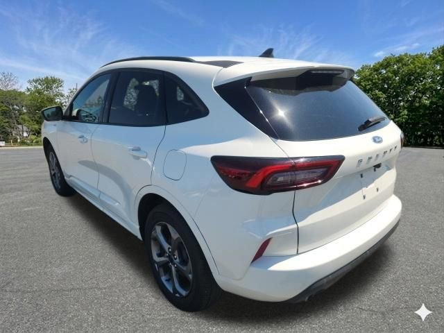 Used 2024 Ford Escape ST-Line Select AWD/4WD image 6