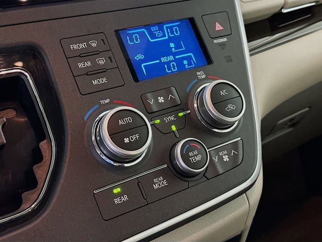 Used 2017 Toyota Sienna XLE w/ XLE Navigation Package image 19