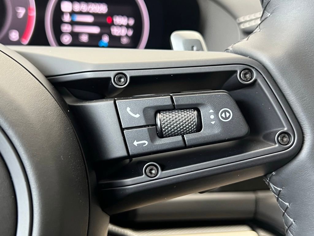 New 2025 Porsche Panamera image 8