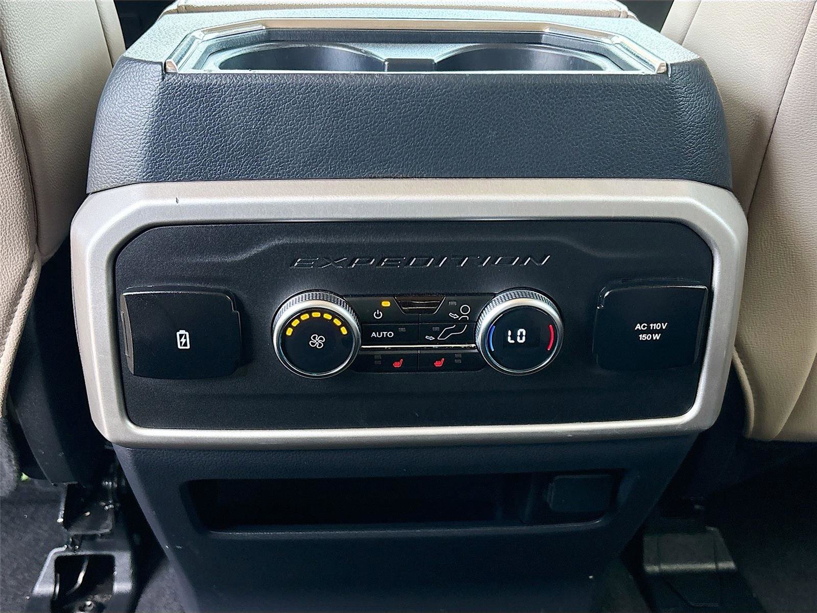 Used 2024 Ford Expedition Limited image 31